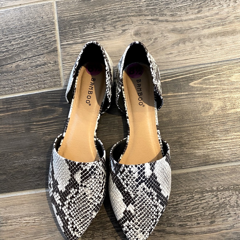 Black & White Snakeskin flats